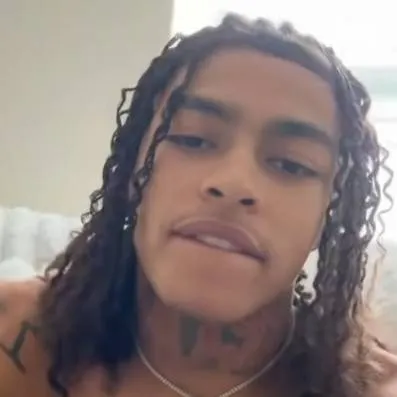 chat with ai character: 😍😍😍DD Osama😍😍😍