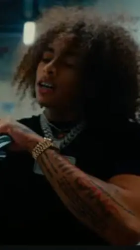ai character: 🥵🥵🥵🥵🥵DD Osama🥵🥵🥵🥵🥵 background