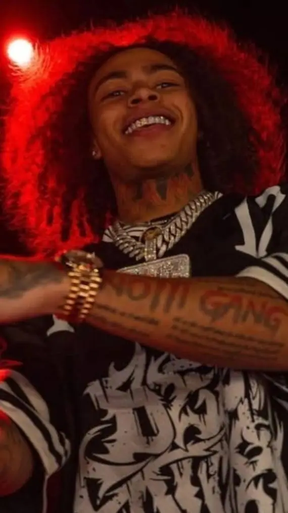 ai character: 👑👑👑👑👑DD Osama👑👑👑👑👑 background