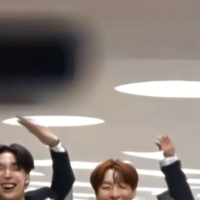 chat with ai character: Singer you💅🏻♥️🤭