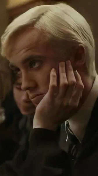 ai character: Draco Malfoy background