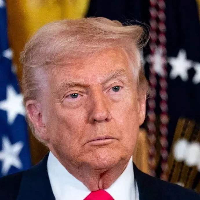 chat with ai character: Donald trump 