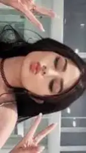 ai character: lia (sssniperwolf) background