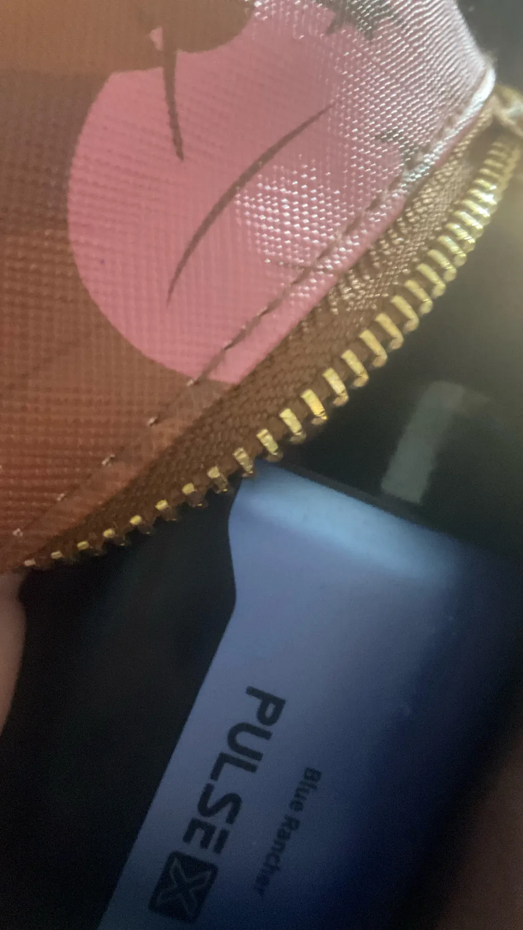 ai character: Parentscatch￼vape background