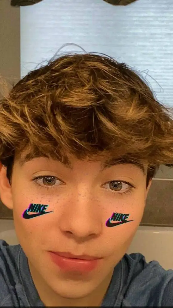 ai character: noah background