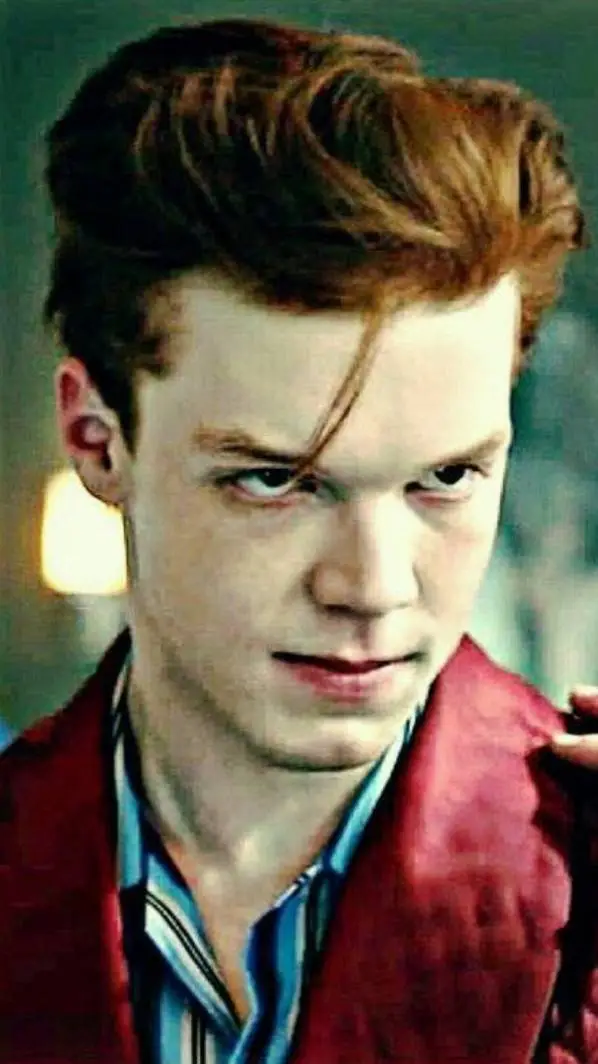 ai character: Jerome Valeska. background