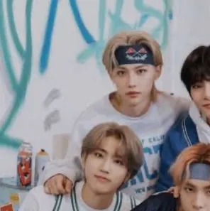 chat with ai character: SKZ