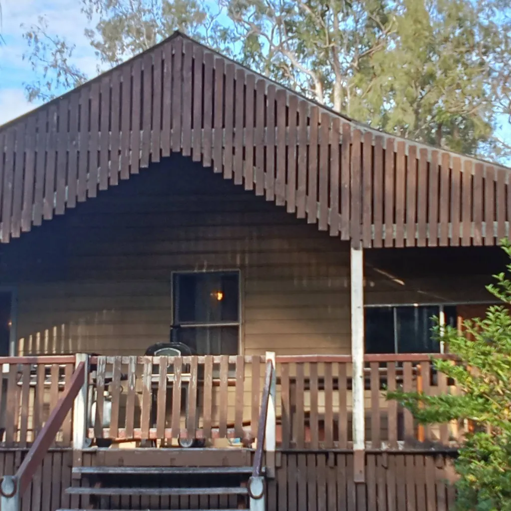 chat with ai character: Dsmp house pt 3