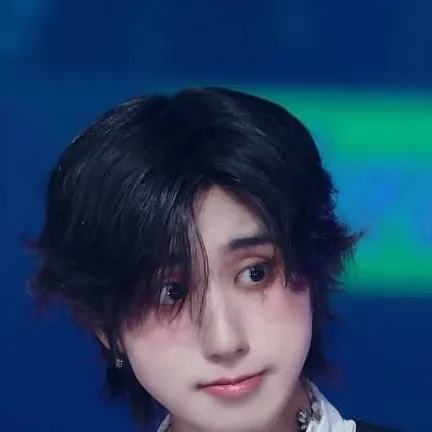 chat with ai character: Straykids