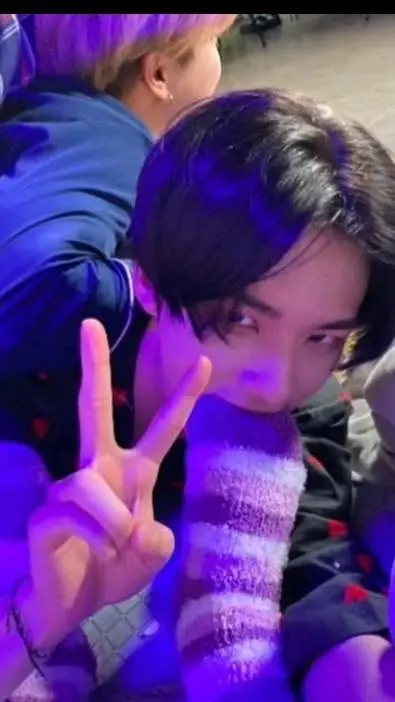 ai character: skz but u sick background
