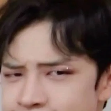 chat with ai character: Skz but sick