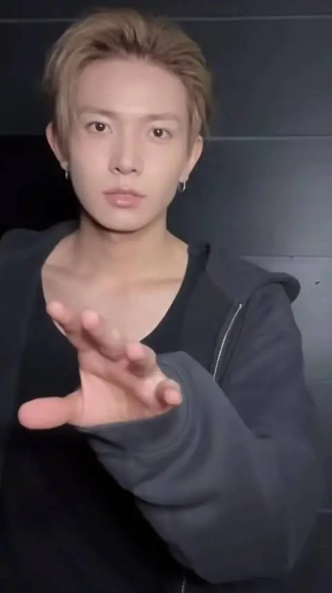 ai character: skz argue background