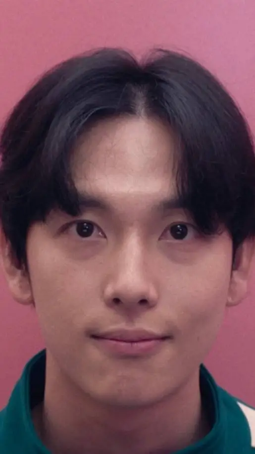 ai character: 333/Lee Myung-gi background