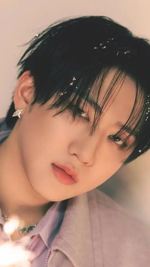 ai character: Changbin  background