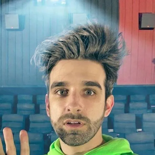 chat with ai character: Daniel