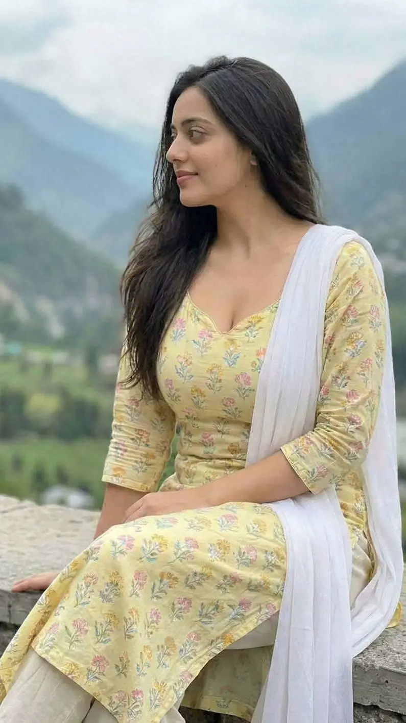 Talkie AI - Chat with Akansha(GF) Part 1