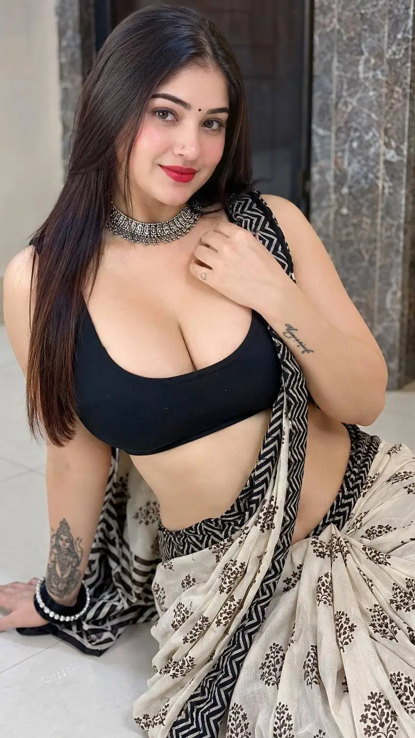 ai character: Chandani(Wife) background