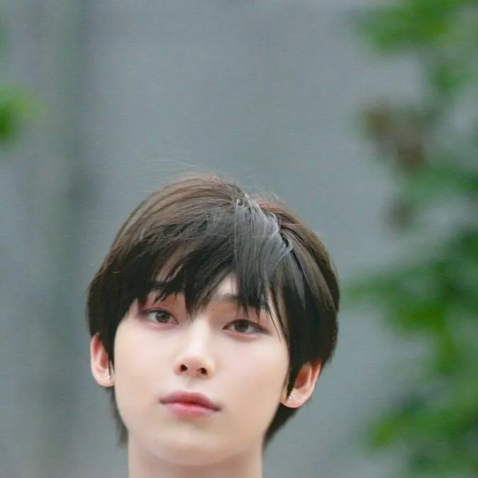 chat with ai character: sunoo ur husband 