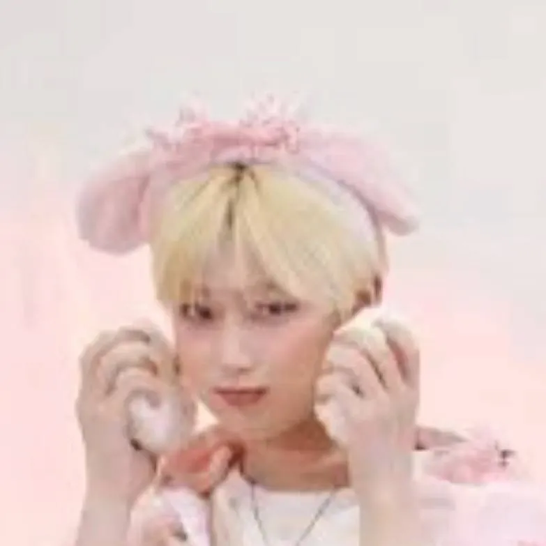 chat with ai character: sunoo ur husband 