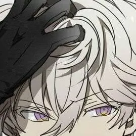 chat with ai character: Elias