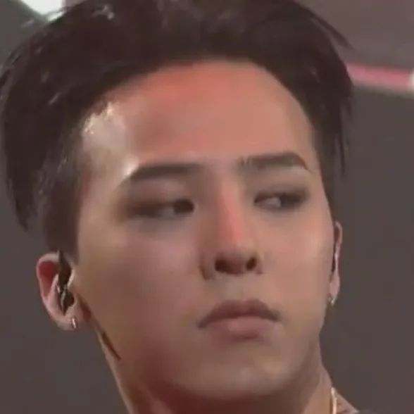 chat with ai character: G-dragon 