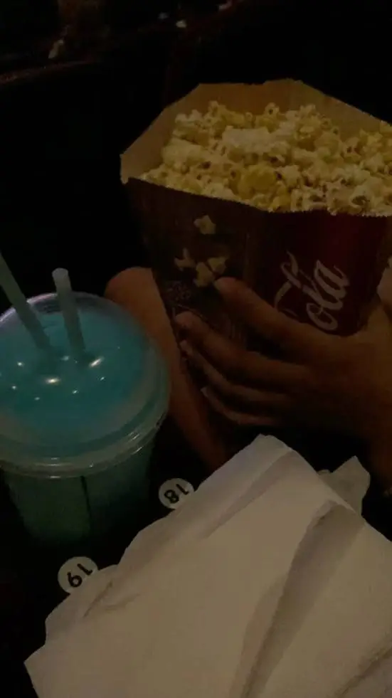 Talkie AI - Chat with MOVIE W/ FRIENDS🍿🎥