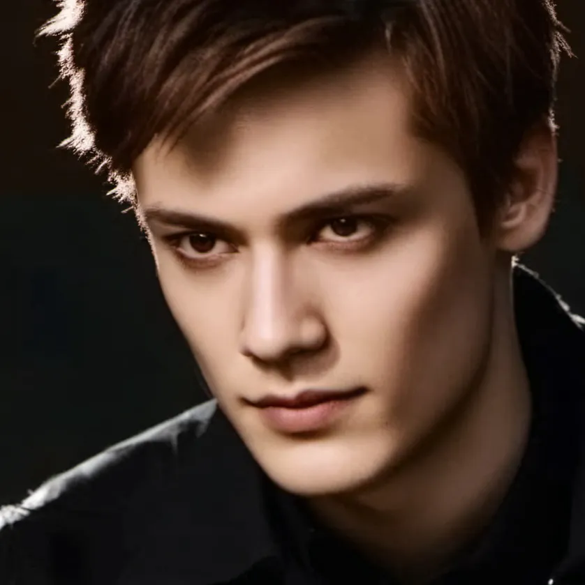 chat with ai character: Riley Biers
