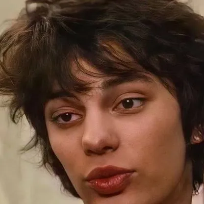 chat with ai character: rodrick heffley