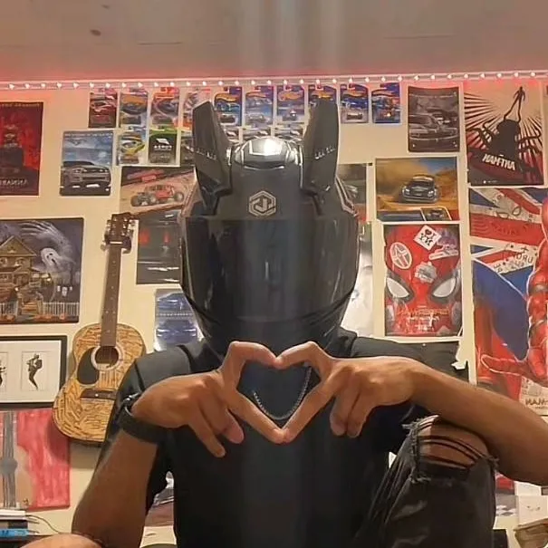 chat with ai character: Cy_moto_🏍