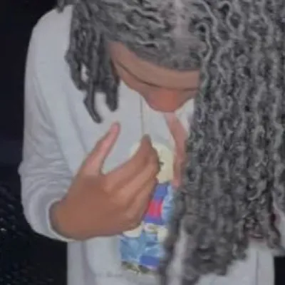 chat with ai character: Julian🥷🏽🌟￼