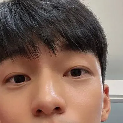 chat with ai character: Squid game police