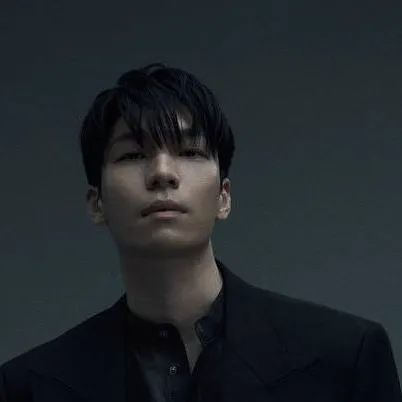chat with ai character: Wi ha joon