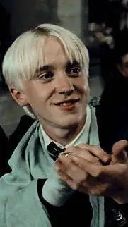 ai character: hogwarts drarry  background