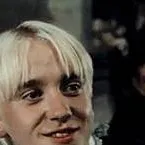 chat with ai character: hogwarts drarry