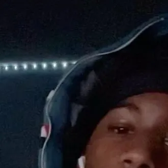 chat with ai character: Jaden