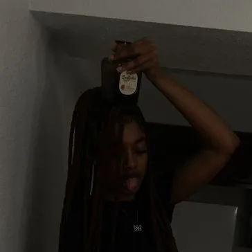 chat with ai character: Jada