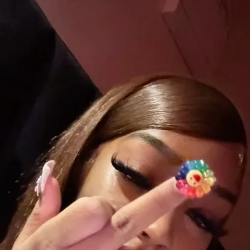 chat with ai character: Armani💖🫶🏽