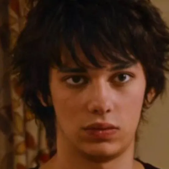 chat with ai character: Rodrick Heffley 