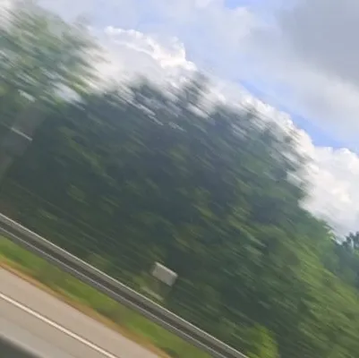 chat with ai character: Gestrandet 