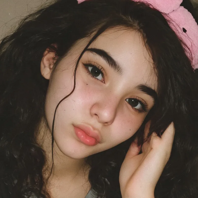 chat with ai character: Rose 