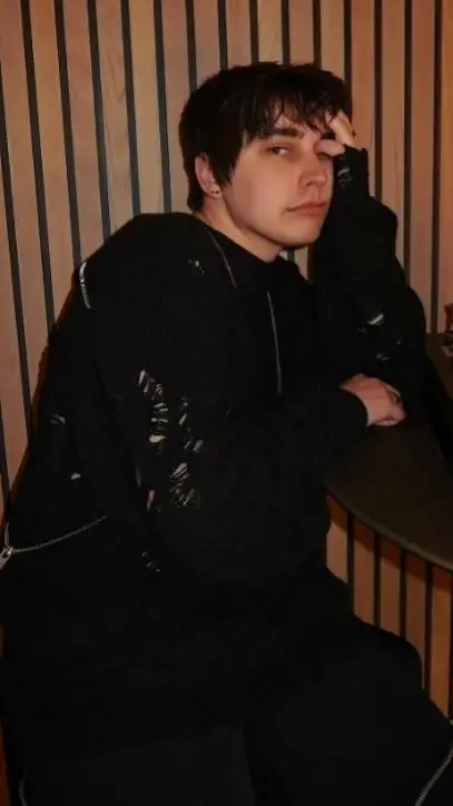 ai character: Colby Brock background