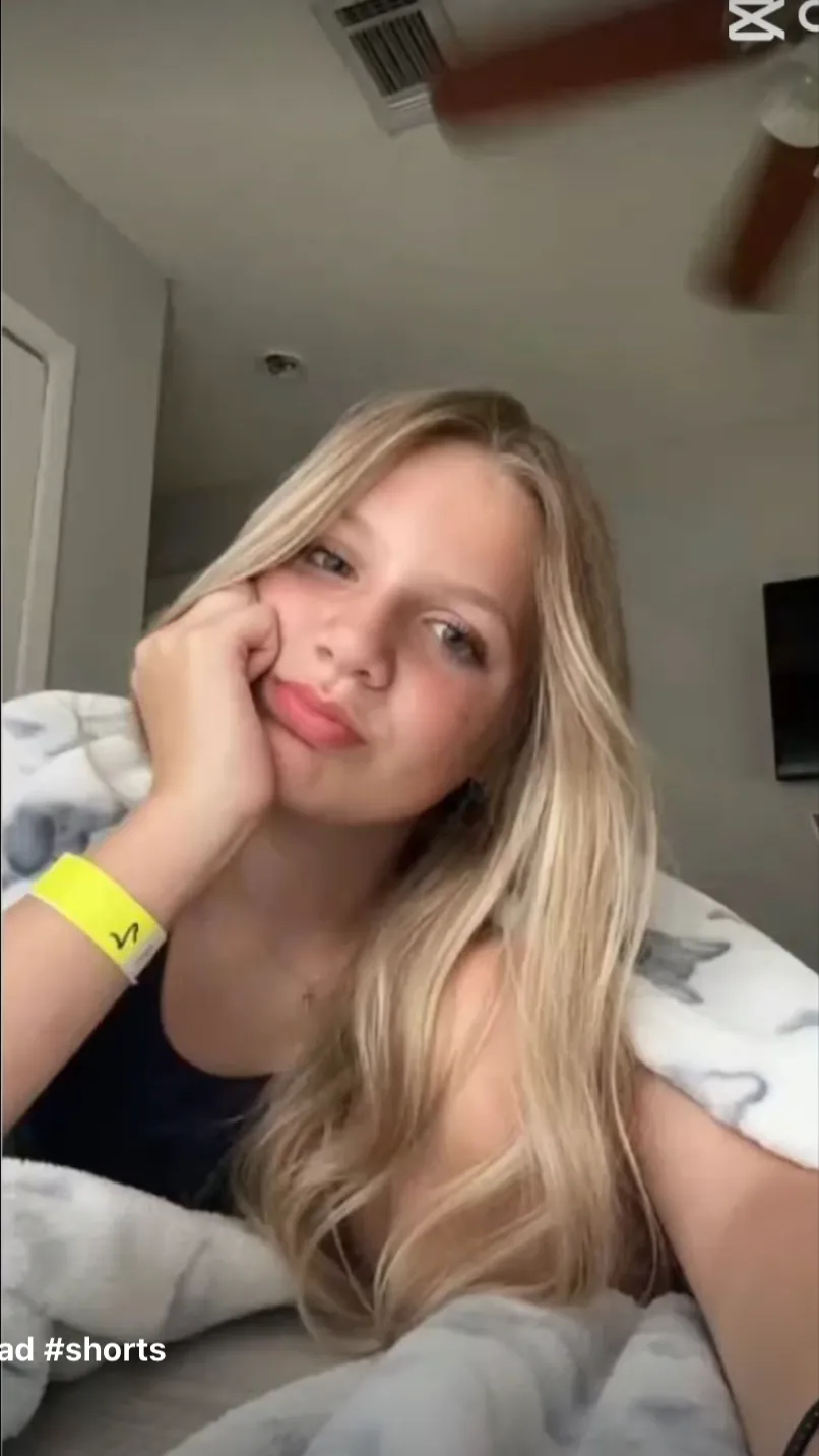 ai character: Aubrey  background