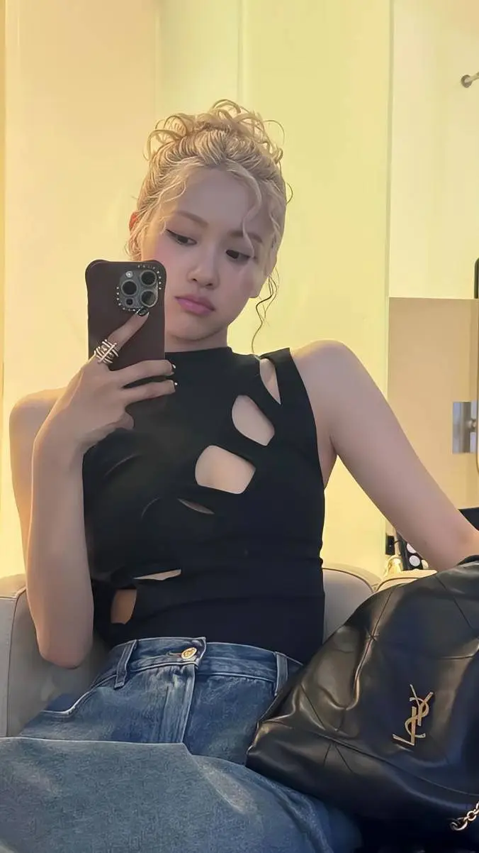 ai character: rosé (blackpink) background