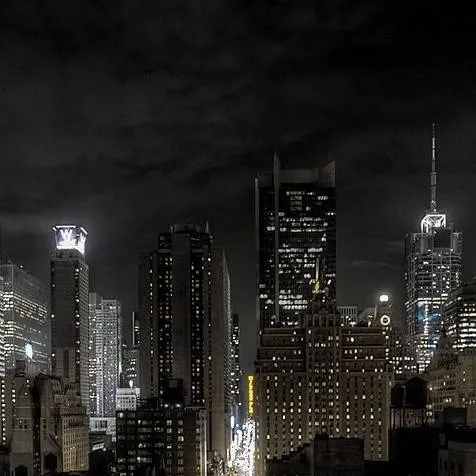 chat with ai character: PM RP (City Life)