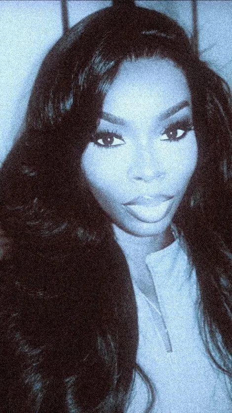 ai character: Olandria background