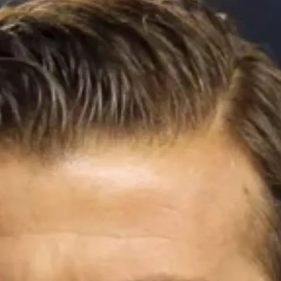 chat with ai character: David Beckham