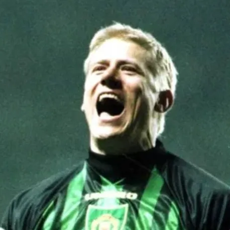 chat with ai character: Peter Schmeichel