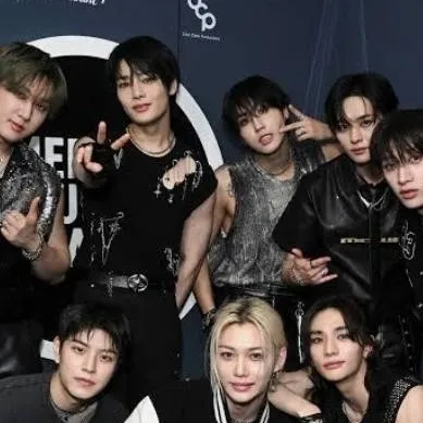 chat with ai character: staye kids