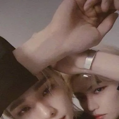 chat with ai character: Mafia Skz