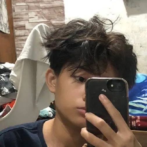 chat with ai character: Alexis 